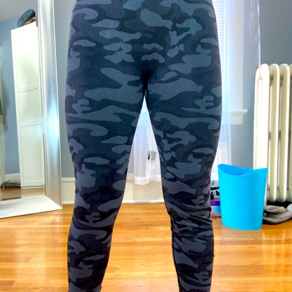 Pink Victoria Secret Legging Scrunch 